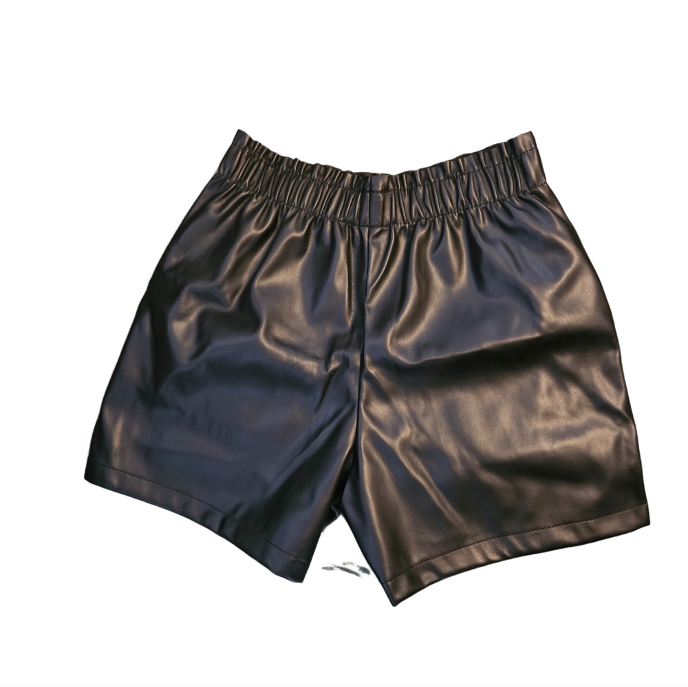 NWT. Noa faux leather short. Black